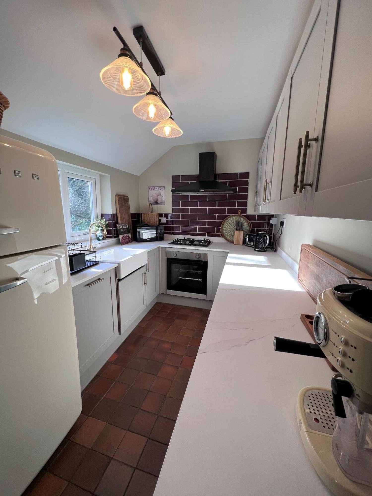 6 - Central Location - Entire House - Free Parking Merthyr Tydfil Kültér fotó